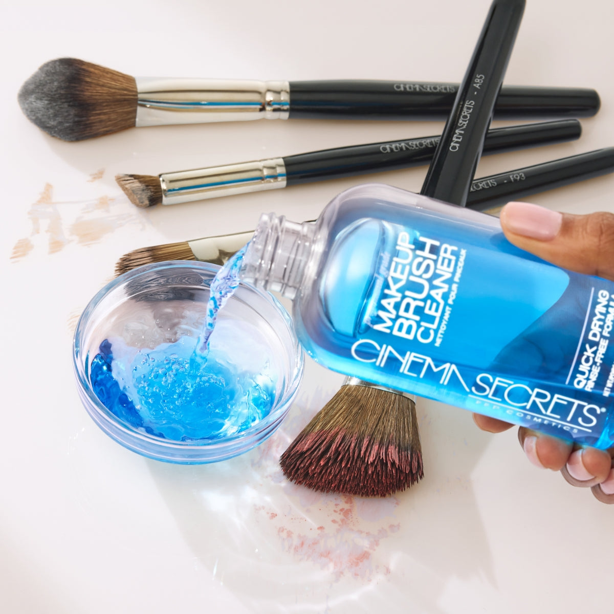 Kit Limpiador Brochas De Maquillaje Cinema Secrets