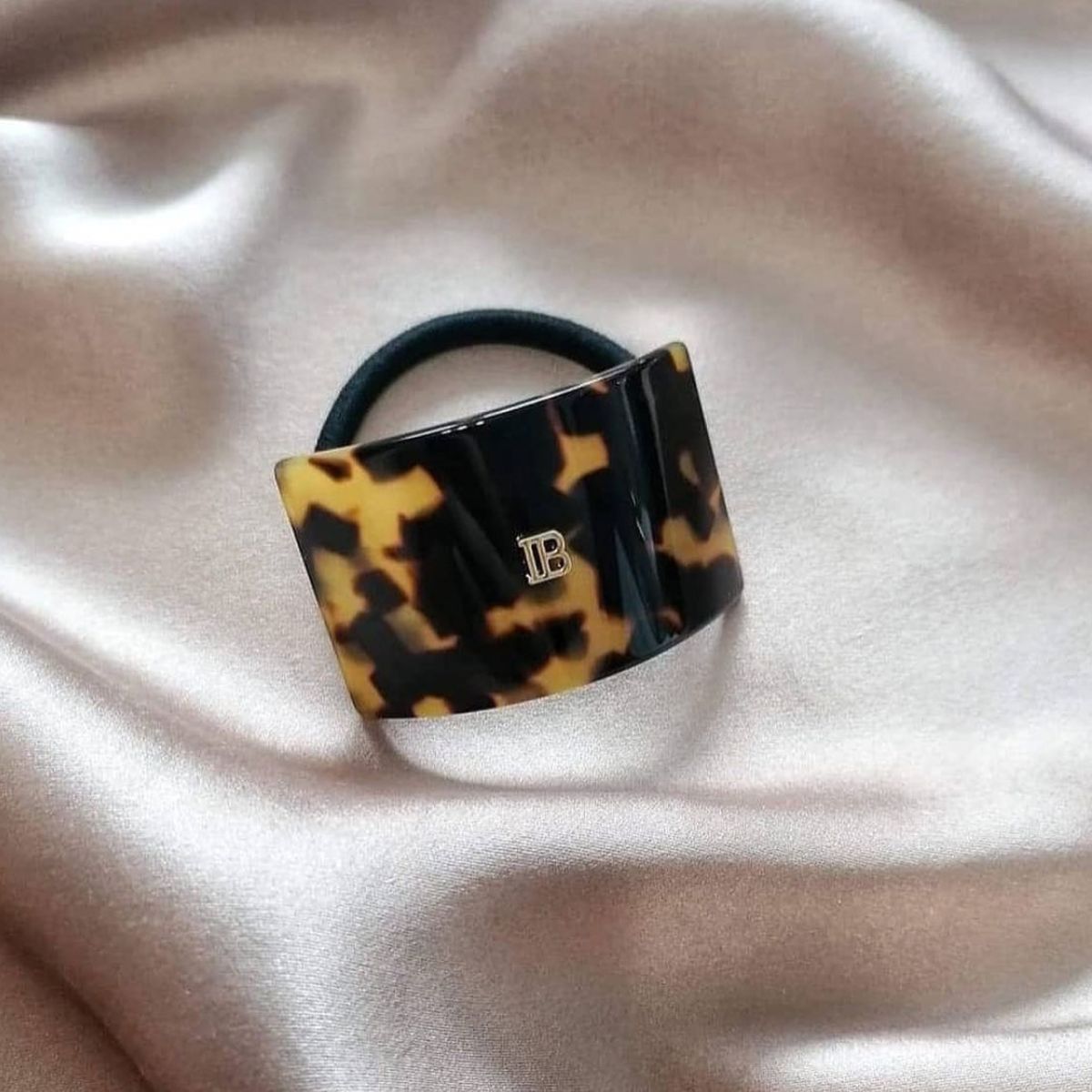 Colet Marmoleado Logo 18K Balmain