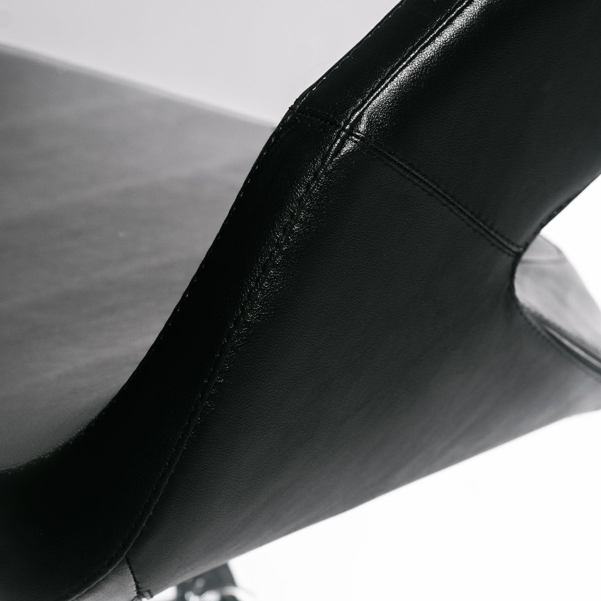Sillon Caruso Negro Base Star Maletti