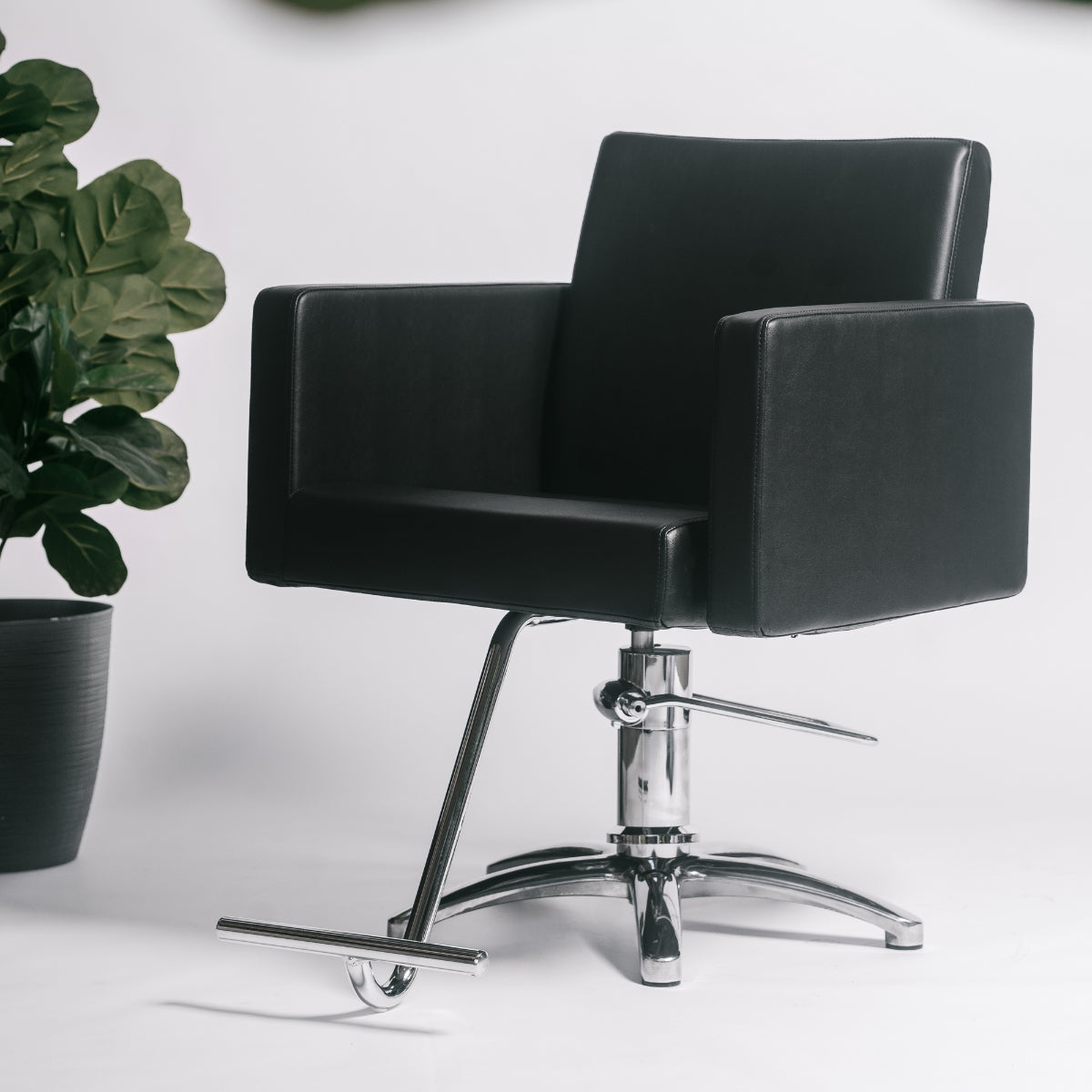 Sillon Rialto Negro Base Star Maletti