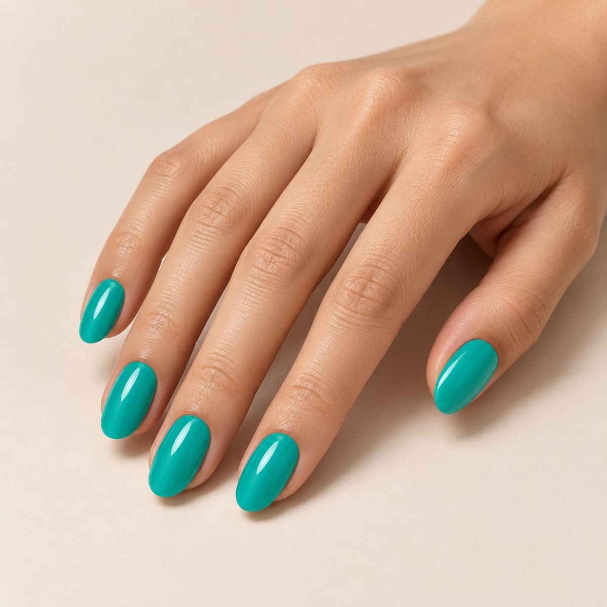 Esmalte Semipermanente Sin Tpo Verdes, Azules, Violetas y Tonos Vibrantes Bcolor Gel On Off 14ml Thuya